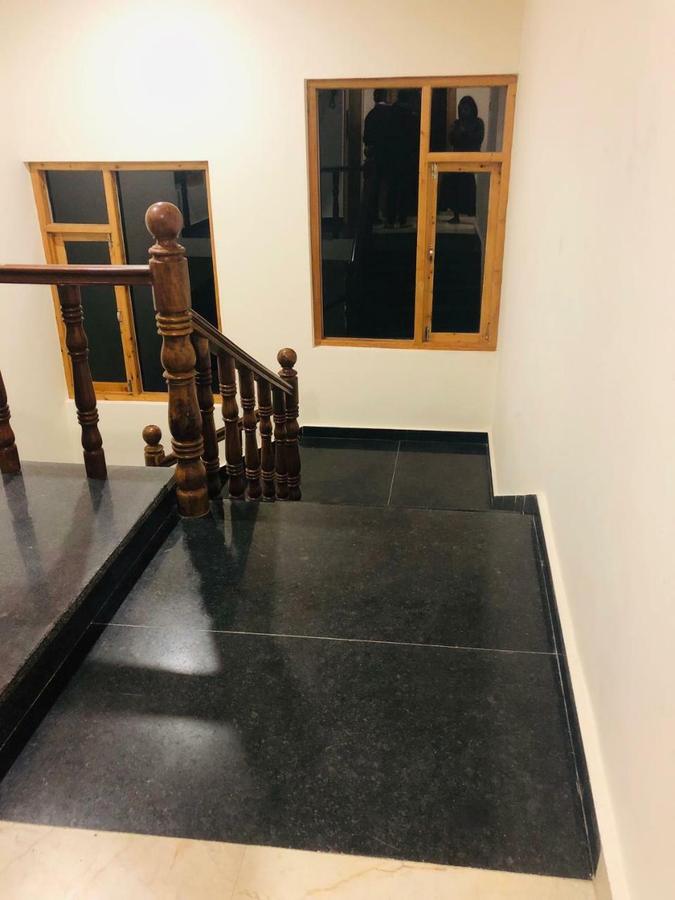 Pashmina Hotel Manali  Exterior photo